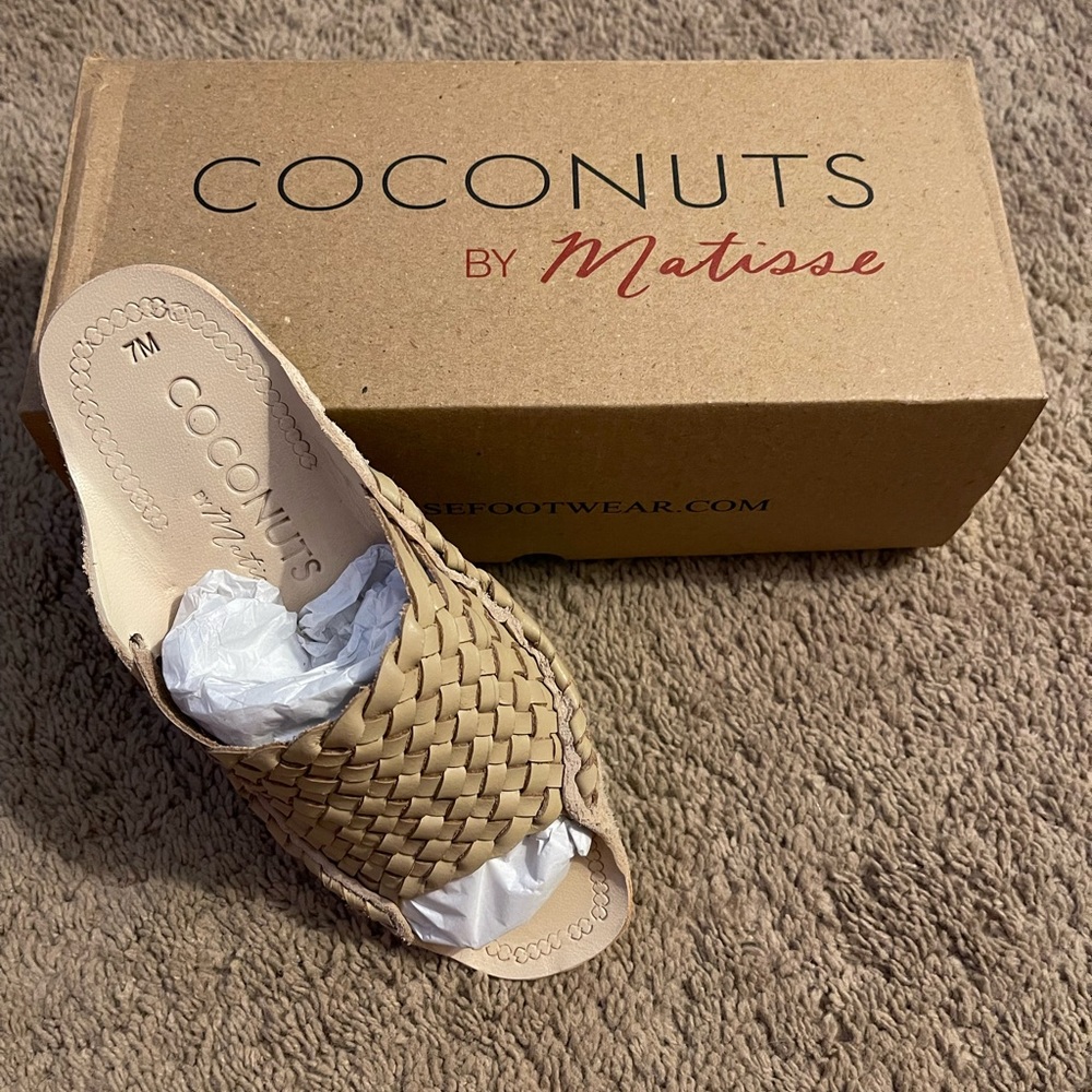Coconuts by Matisse Twister Woven Slides size 7